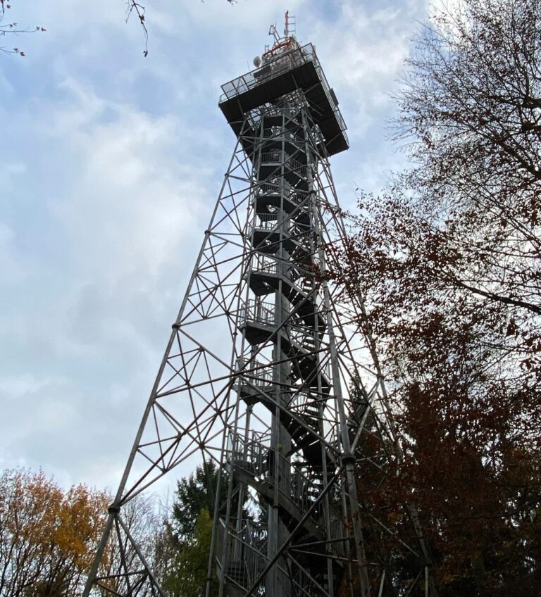 Rozhledna Jarník – nejkrásnější výhledy na jižní Čechy z výšky 35 metrů
