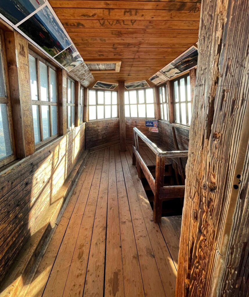 Rozhledna Velký Blaník – legendární vyhlídka s příběhem spících rytířů