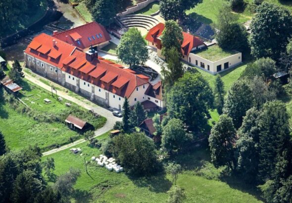 Aktivní i odpočinková dovolená v Kašperských Horách: wellness pobyt v srdci Šumavy