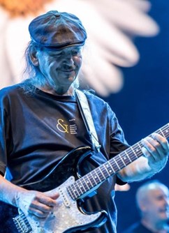 320-5cc653471f4e4b28ba1b316e8ec34f4c