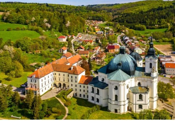 Pobyt na Zámku Křtiny v Moravském krasu: romantika, historie i skvělé jídlo v srdci přírody