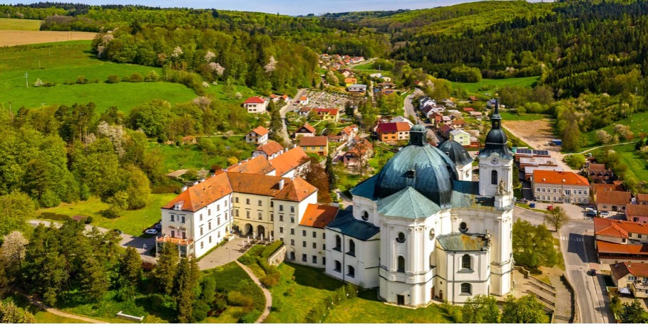 Pobyt na Zámku Křtiny v Moravském krasu: romantika, historie i skvělé jídlo v srdci přírody