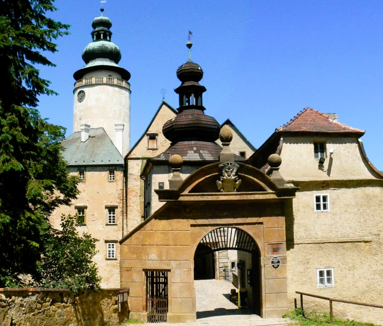 Zámek Lemberk – vyhlídková věž, historie sv. Zdislavy a tipy na výlety v okolí