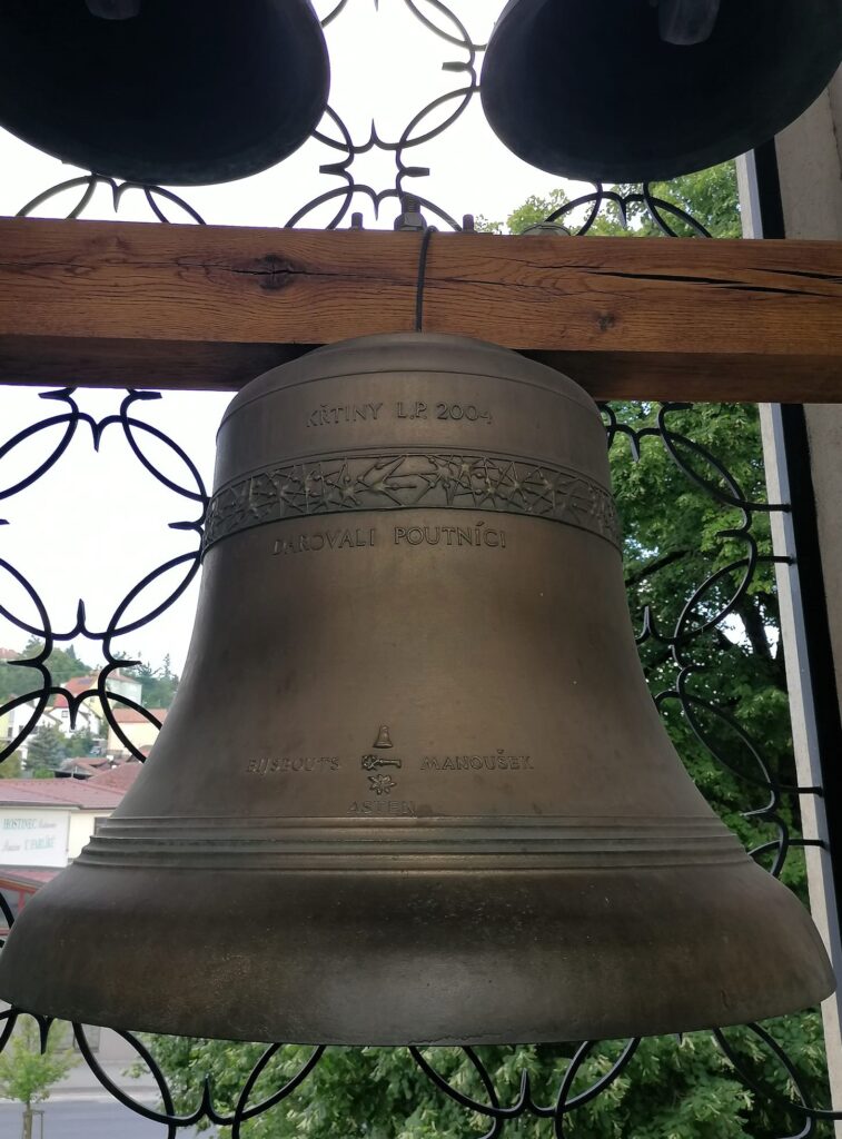 Poutní kostel Jména Panny Marie ve Křtinách: Santiniho barokní klenot v srdci Moravského krasu