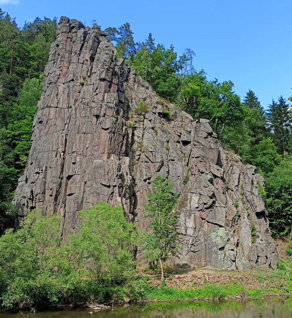 Svatošské skály – pohádkový tip na výlet u řeky Ohře