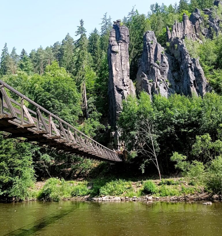 Svatošské skály – pohádkový tip na výlet u řeky Ohře