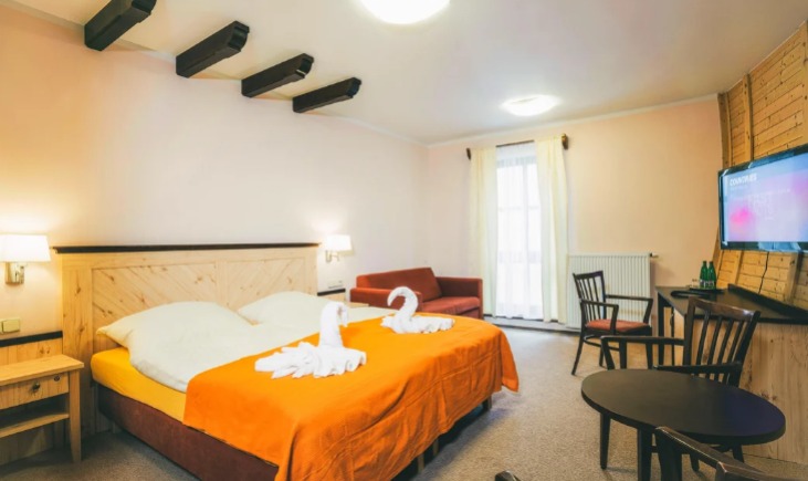 Pobyt v hotelu Obří sud v Jizerských horách se snídaní, bobovou dráhou a zoo