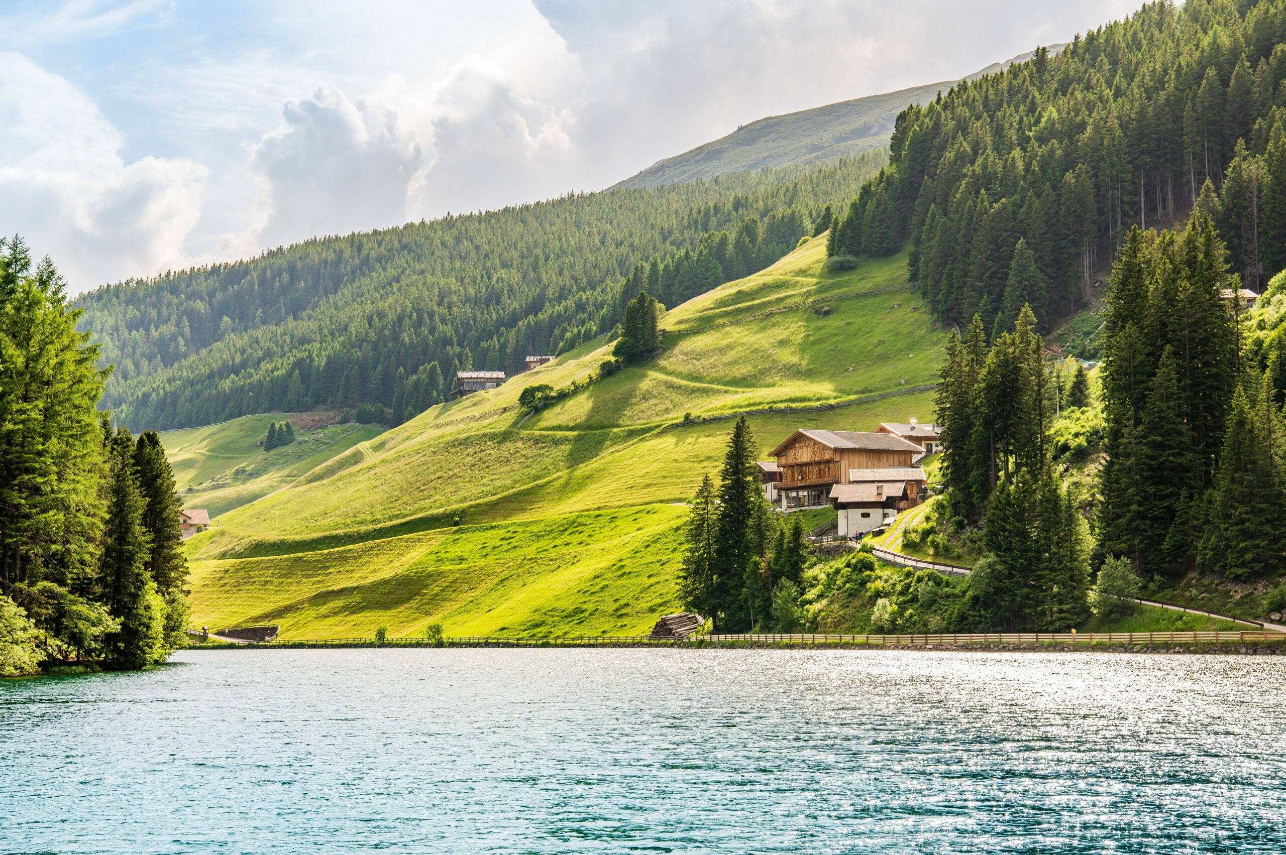 martinophuc-lake-8847415